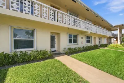 1541 NW 18th #102, Delray Beach: photo 1 of 52