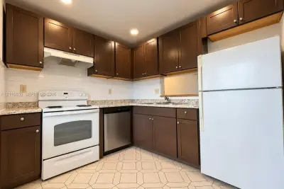 3001 NW 48th Ave #339, Lauderdale Lakes: photo 1 of 26