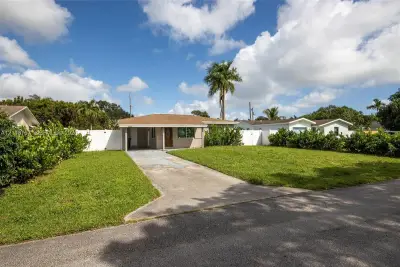 5305 Cleveland Rd, Delray Beach: photo 1 of 27