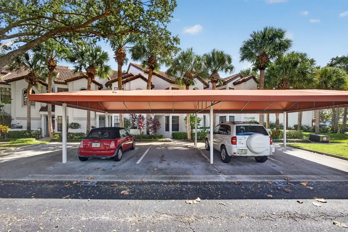 2439 Treasure Isle Dr #7, West Palm Beach: photo 1 of 101