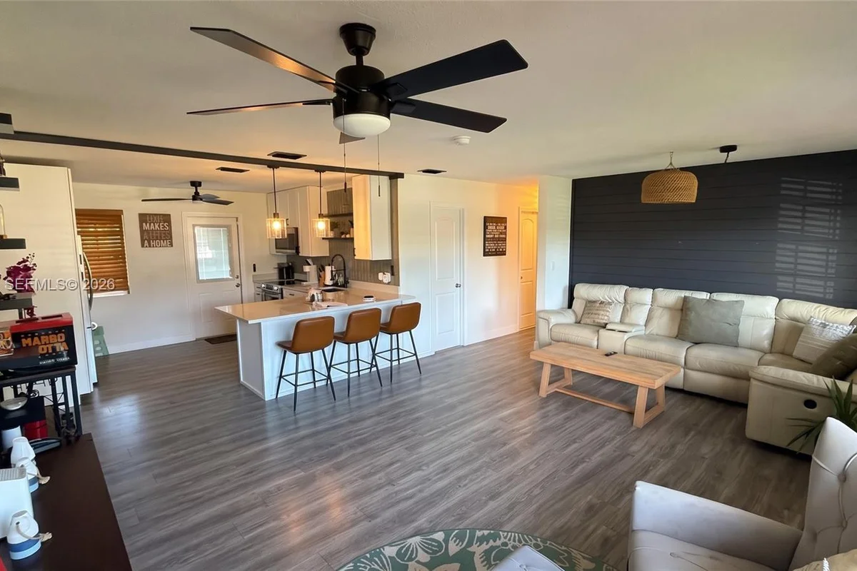 3649 SW 16th St, Fort Lauderdale: photo 1 of 26