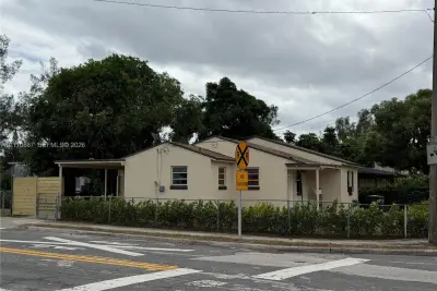 3616 Greenwood Ave, West Palm Beach: photo 1 of 25