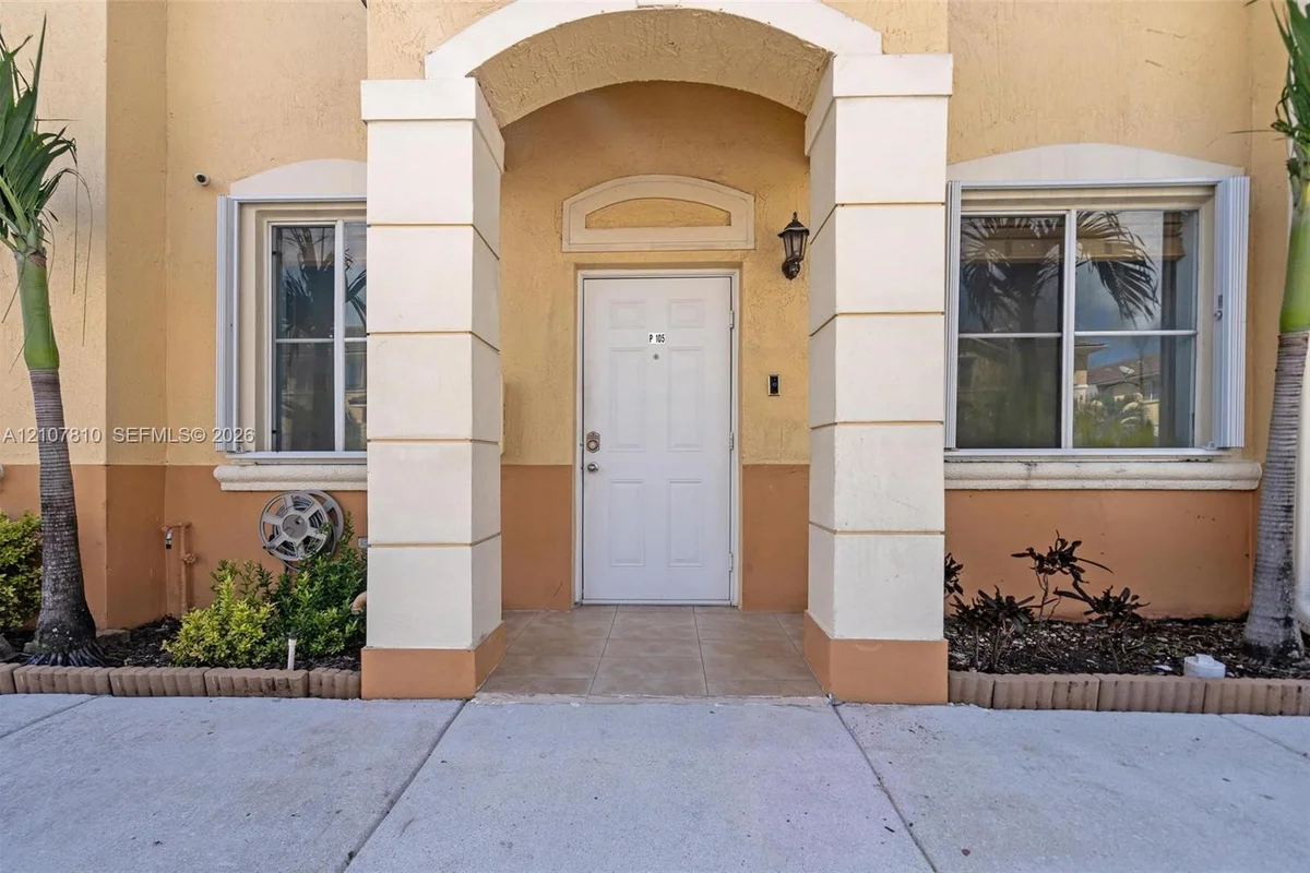 6940 NW 177th St #P105, Hialeah: photo 1 of 39