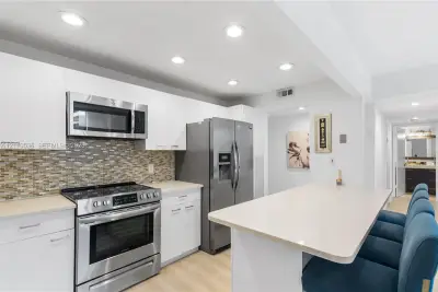 3350 NE 192nd St #4Q-B, Aventura: photo 1 of 14