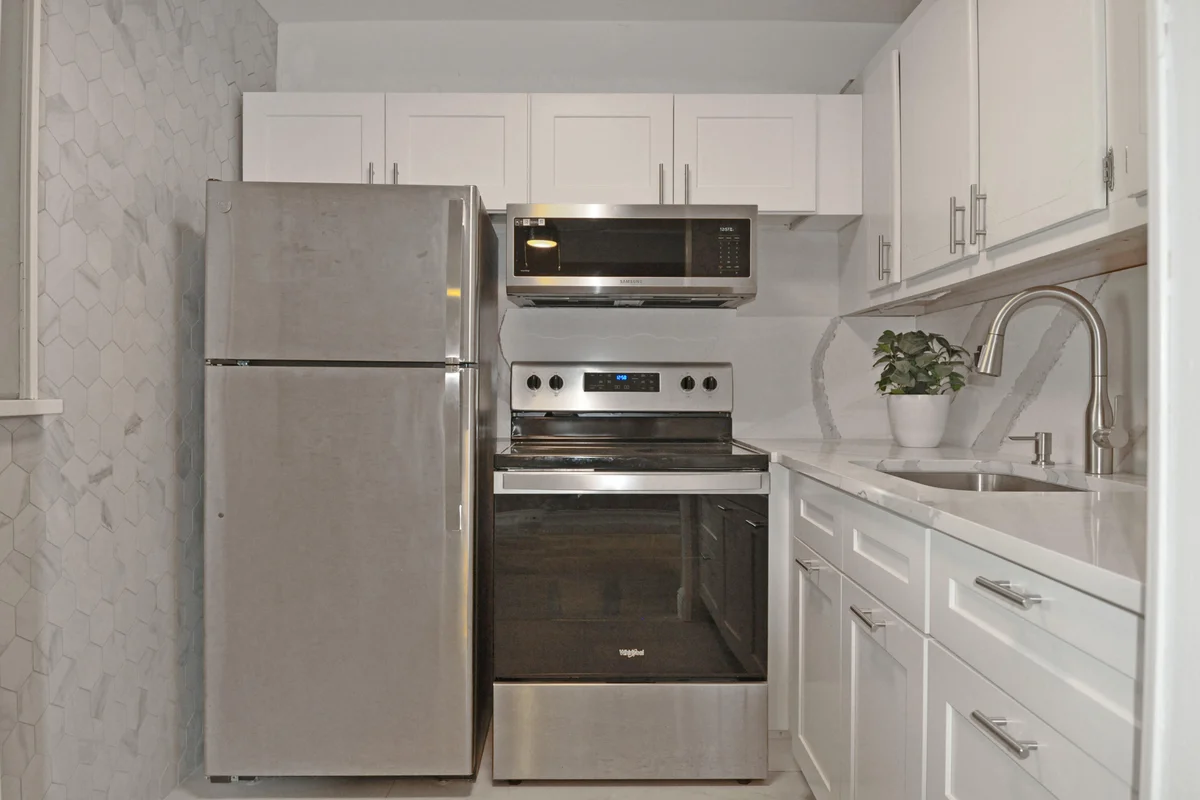 238 Chatham L, West Palm Beach: photo 1 of 40