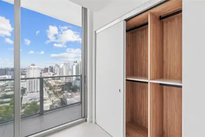 1400 Biscayne Blvd #3407, Miami: photo 1 of 42