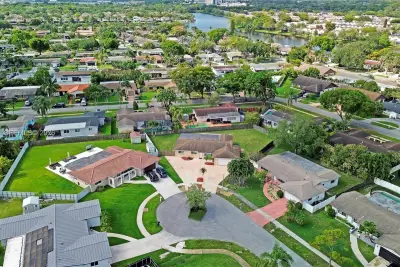 1600 NW 120th Ave, Pembroke Pines: photo 1 of 46