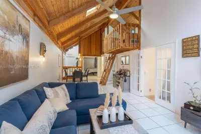 497 N University Dr #2-7, Plantation: photo 1 of 21