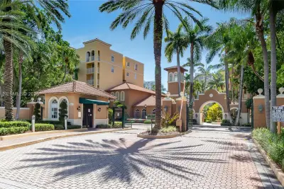 19655 E Country Club Dr #6207, Aventura: photo 1 of 30