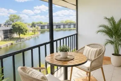 8020 N Colony Cir N #304, Tamarac: photo 1 of 22
