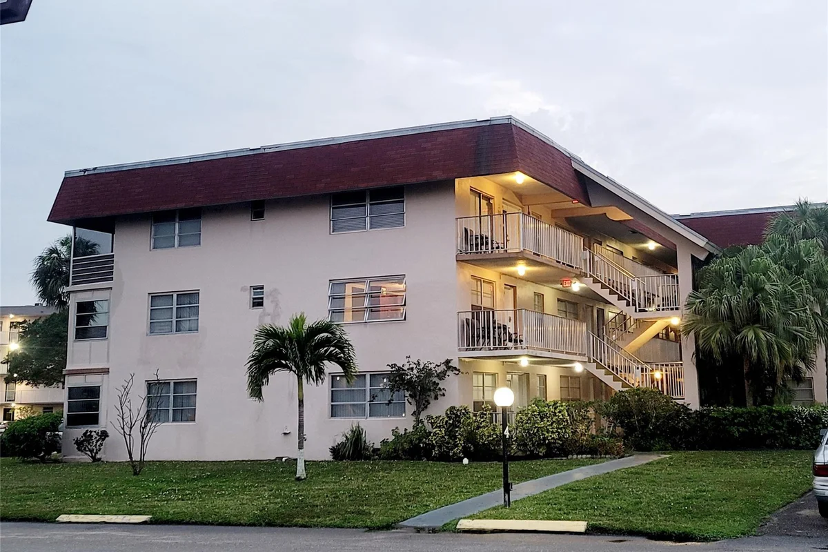 2901 NW 47th Ter #247B, Lauderdale Lakes: photo 1 of 27
