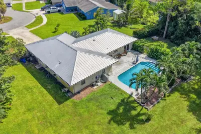 127 Raven Ct, Royal Palm Beach: photo 1 of 19