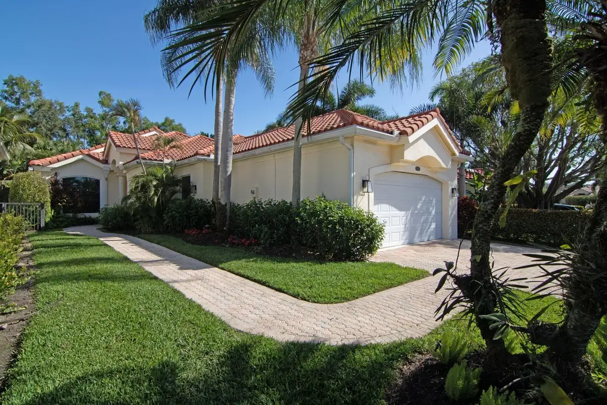 12587 Mallet Cir, Wellington: photo 1 of 44