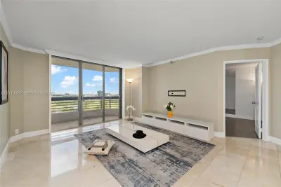 3400 NE 192nd St #1707, Aventura: photo 1 of 21