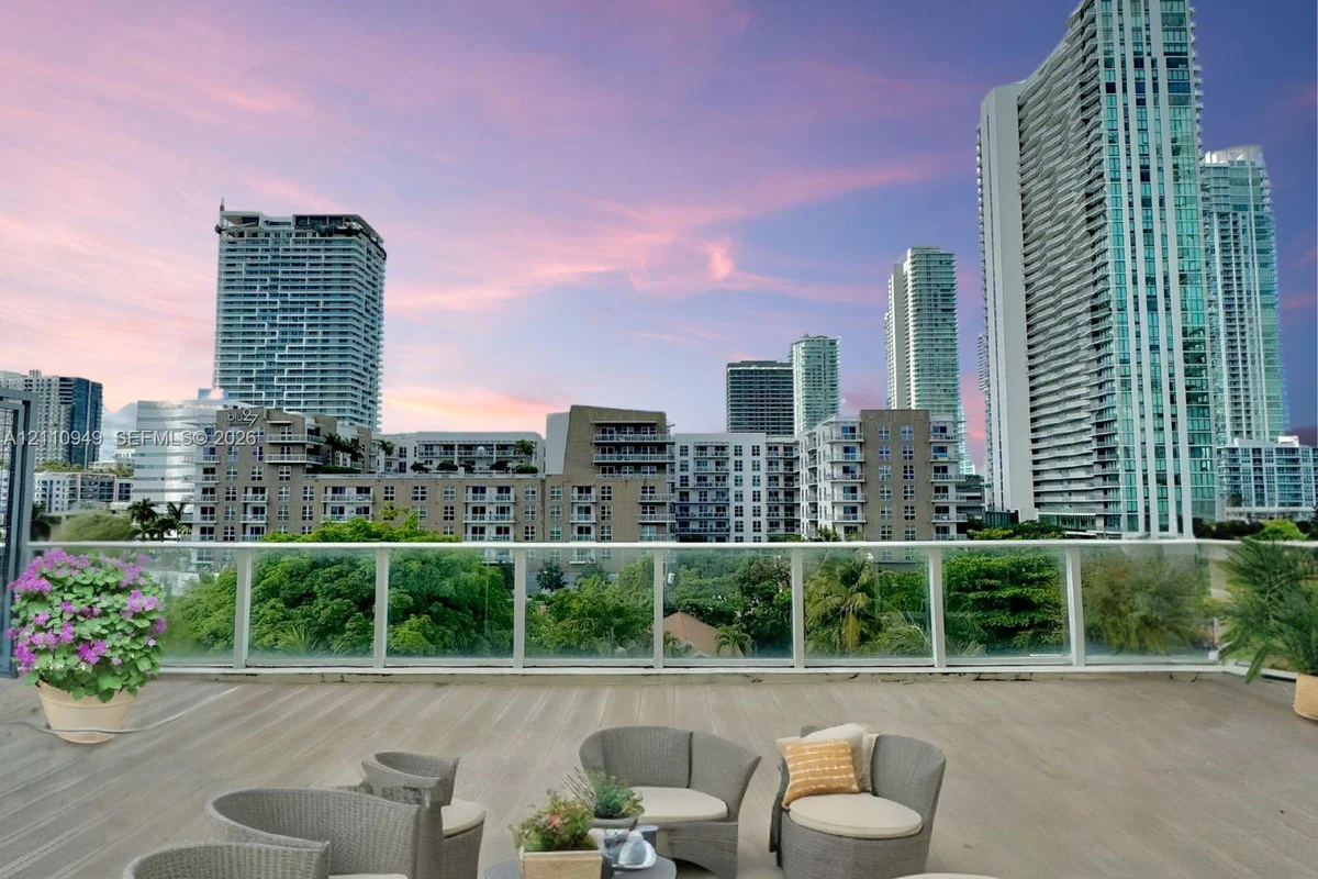 321 NE 26th St #519, Miami: photo 1 of 32
