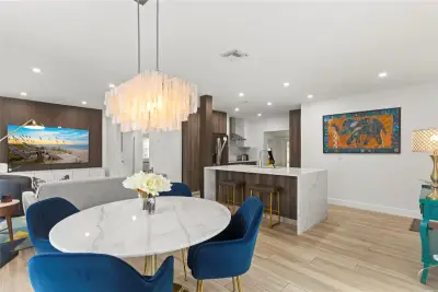 1736 NE 18th St, Fort Lauderdale: photo 1 of 53