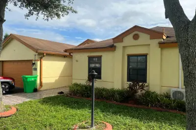 9534 NW 52nd Manor, Sunrise: photo 1 of 1