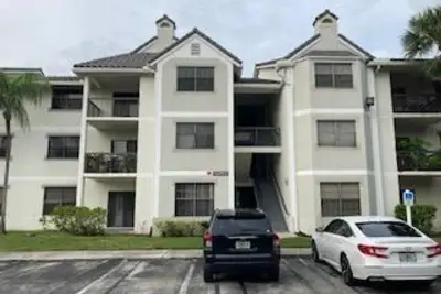 11245 W Atlantic Blvd #305, Coral Springs: photo 1 of 17