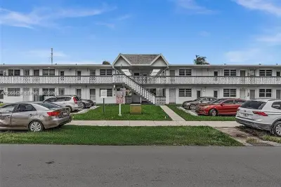 15 NW 204th St #21, Miami Gardens: photo 1 of 1