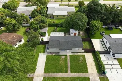 20611 NW 23rd Ct, Miami Gardens: photo 1 of 16