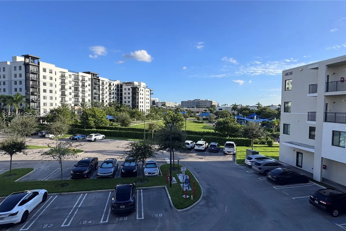 4636 NW 84th Ave #35, Doral: photo 1 of 21