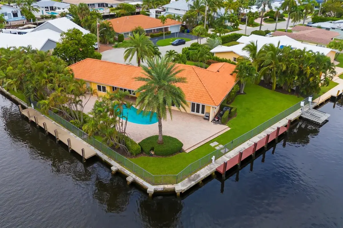 5200 NE 31st Ave, Fort Lauderdale: photo 1 of 58