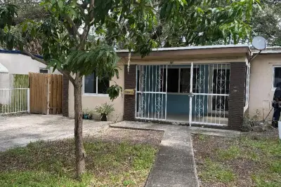 138 SW 21st Way, Fort Lauderdale: photo 1 of 13