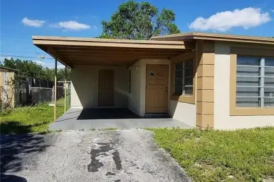 2711 NW 16th Ct, Fort Lauderdale: photo 1 of 7