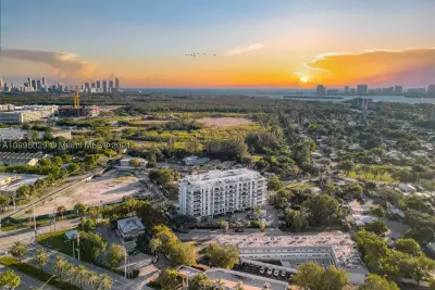 13800 Highland Dr #504, North Miami Beach: photo 1 of 38